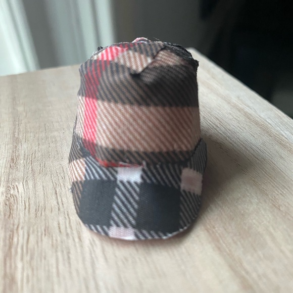 Burberry Barbie Baseball Cap - Picture 6 of 11